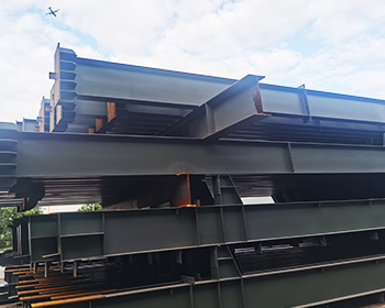 大连重型钢结构基础施工，怎样确保混凝土强度满足承载要求？